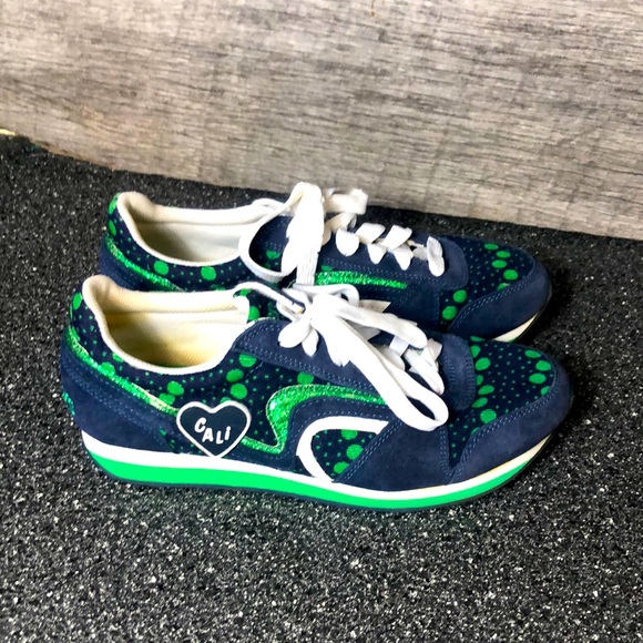 Skechers Shoes - Sketchers green poke a dotted Cali shoes womens size 8.5